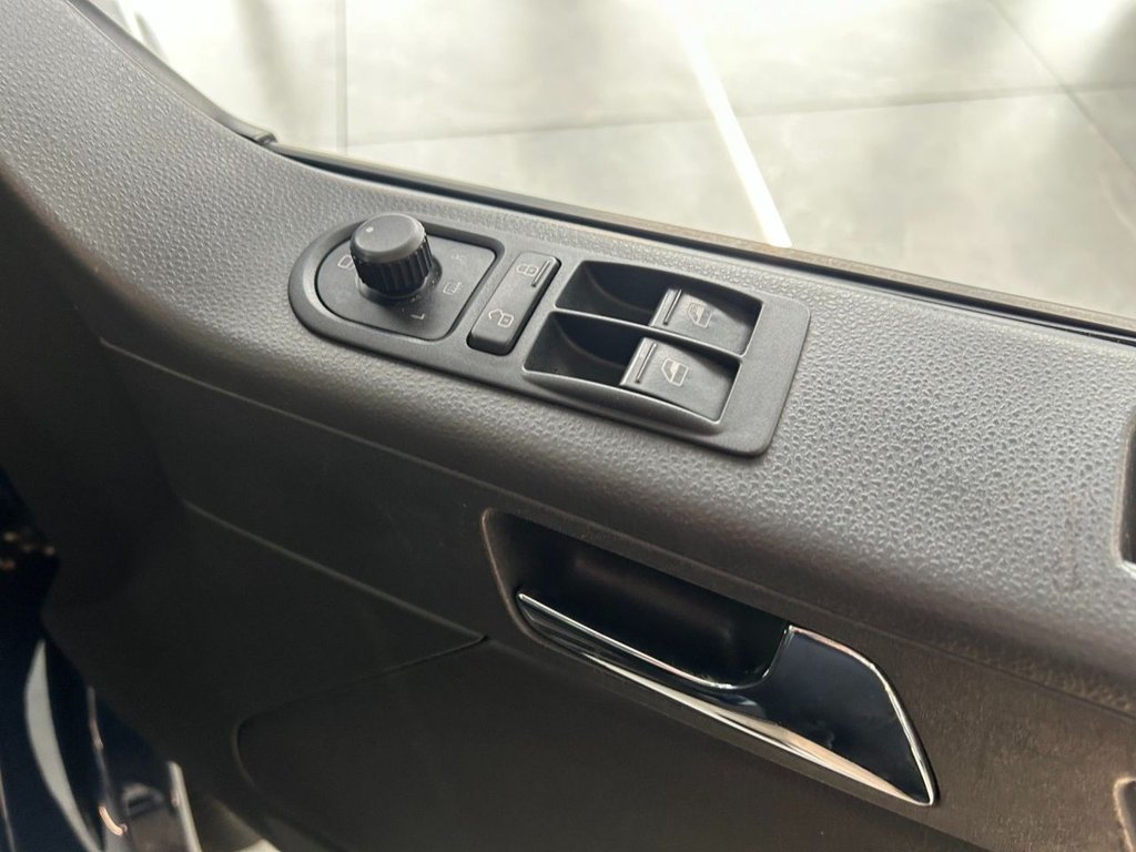 Used Volkswagen Caravelle 2014 for sale - 78124425: Photo 32