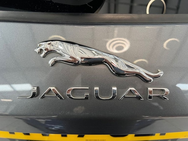 Used Jaguar F-Pace 2017 for sale - 76279488: Photo 19