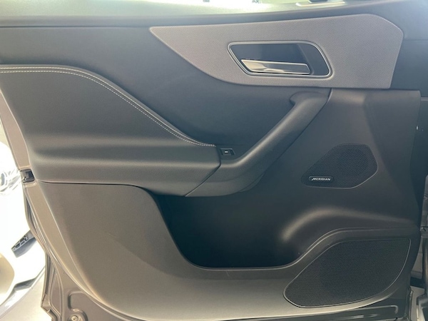 Used Jaguar F-Pace 2017 for sale - 76279488: Photo 25