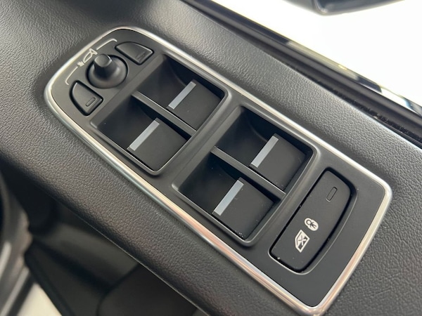 Used Jaguar F-Pace 2017 for sale - 76279488: Photo 39