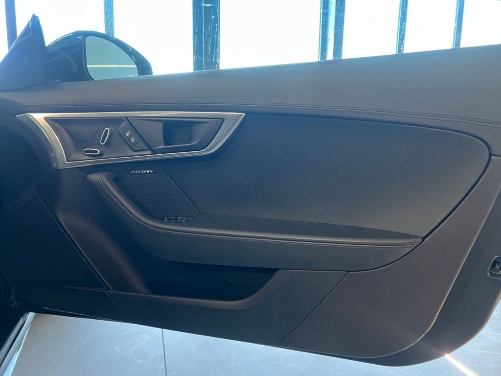 Used Jaguar F-Type 2019 for sale - 76698207: Photo 27