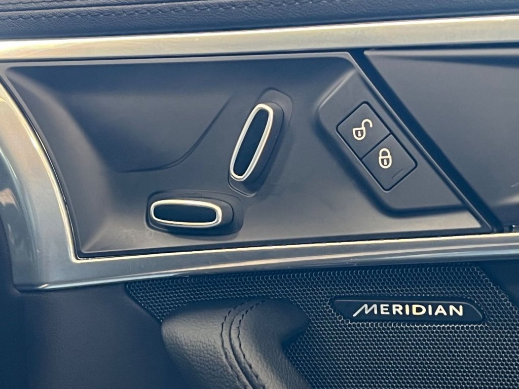 Used Jaguar F-Type 2019 for sale - 76698207: Photo 31