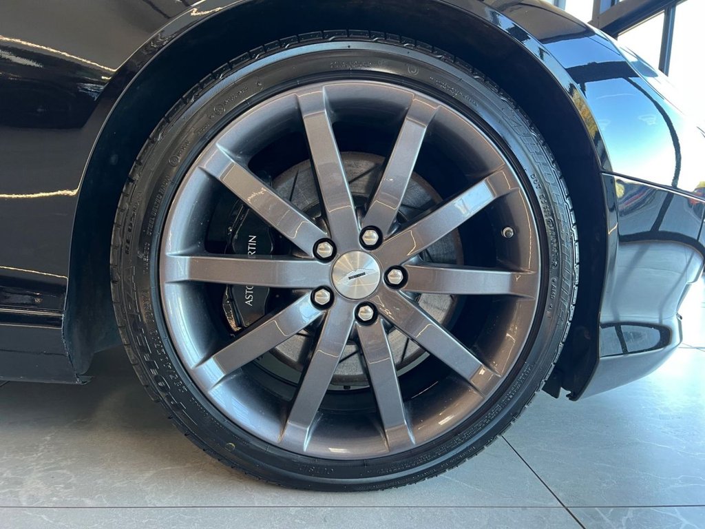 Used Aston Martin DB9 2004 for sale - 76080492: Photo 18
