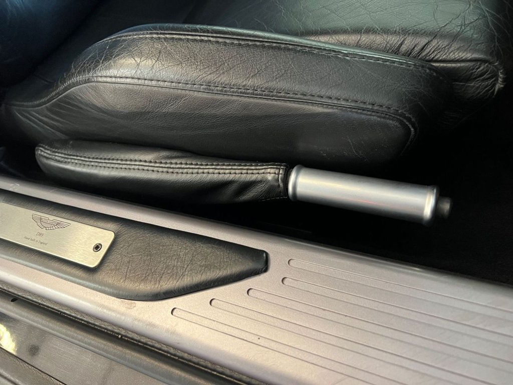 Used Aston Martin DB9 2004 for sale - 76080492: Photo 35