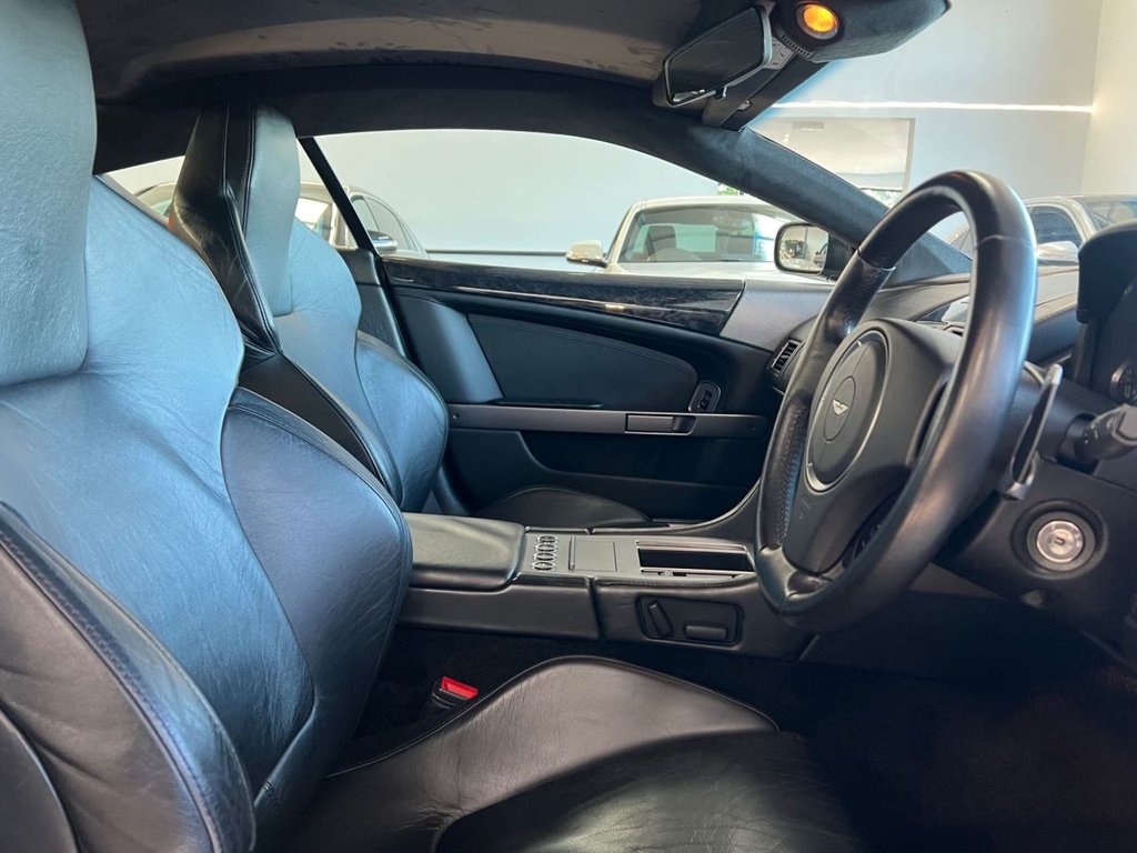 Used Aston Martin DB9 2004 for sale - 76080492: Photo 38