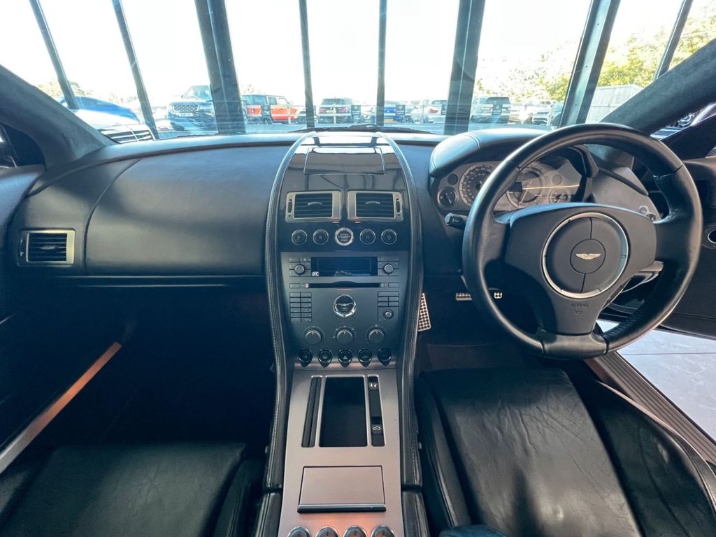 Used Aston Martin DB9 2004 for sale - 76080492: Photo 4