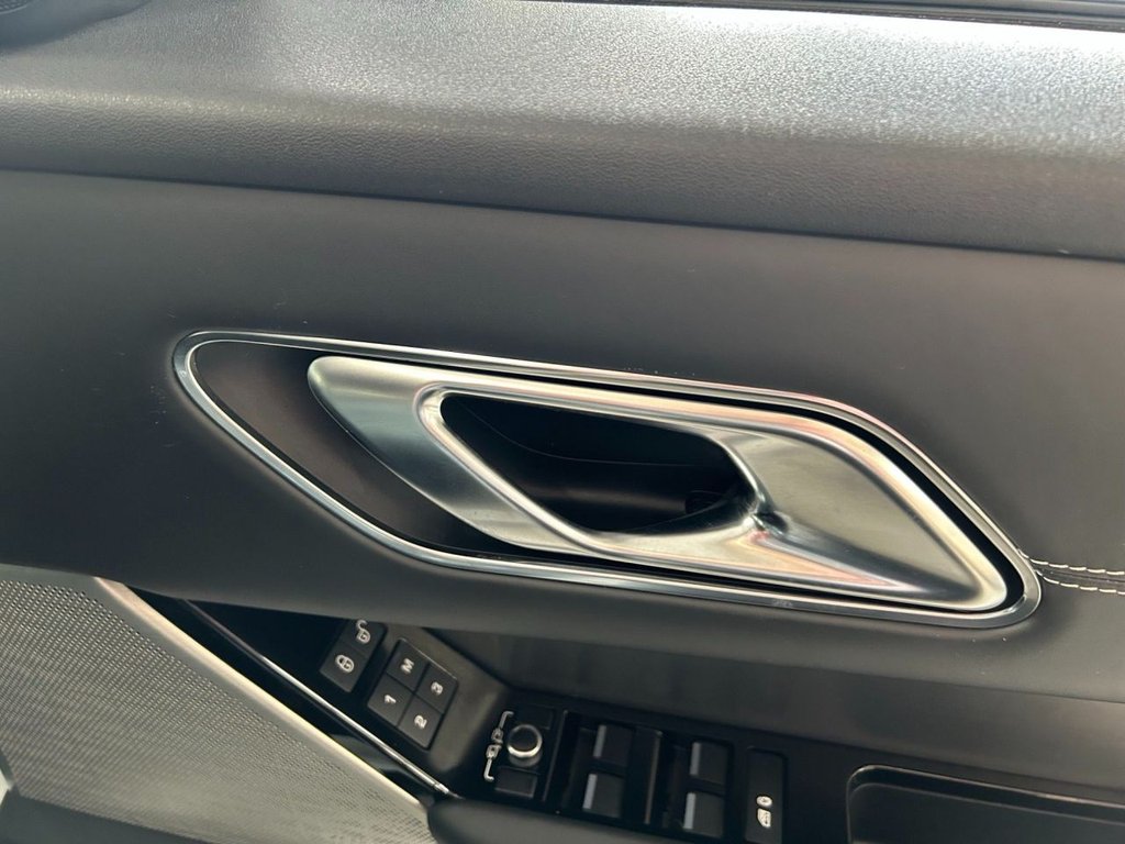 Used Land Rover Range Rover Velar 2018 for sale - 77919649: Photo 32