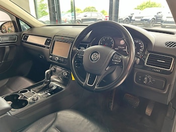 Used Volkswagen Touareg 2016 for sale - 79009299: Photo