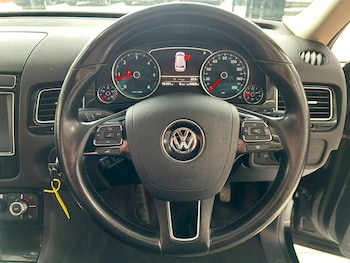 Used Volkswagen Touareg 2016 for sale - 79009299: Photo