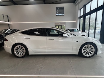 Used Tesla Model S 2019 for sale - 76023663: Photo 2