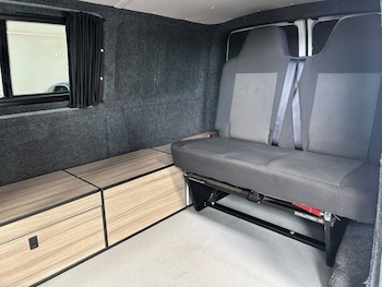 Used Volkswagen Transporter 2020 for sale - 79022532: Photo