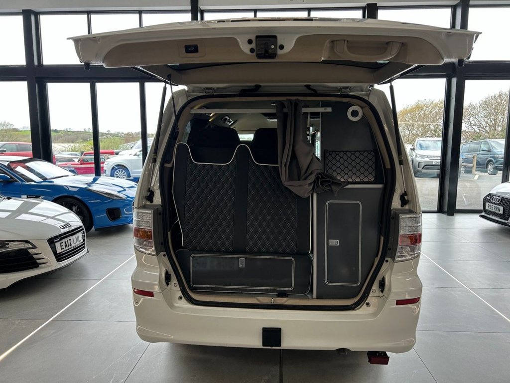 Used Toyota Alphard 2018 for sale - 78117604: Photo 15