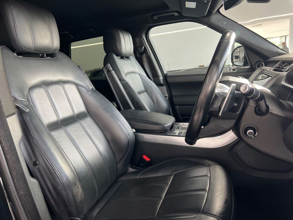 Used Land Rover Range Rover Sport 2018 for sale - 76367456: Photo 3