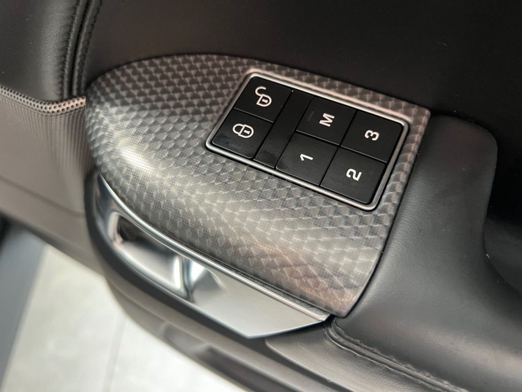 Used Land Rover Range Rover Sport 2018 for sale - 76367456: Photo 32