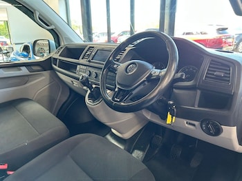 Used Volkswagen Transporter 2015 for sale - 78458740: Photo