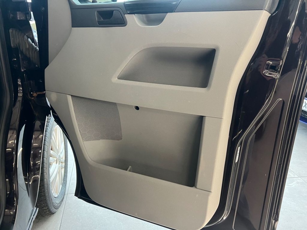 Used Volkswagen Transporter 2015 for sale - 76547221: Photo 22