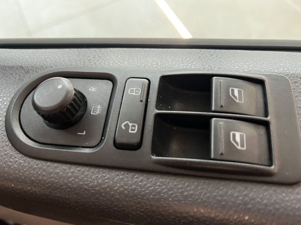 Used Volkswagen Transporter 2015 for sale - 76547221: Photo 26