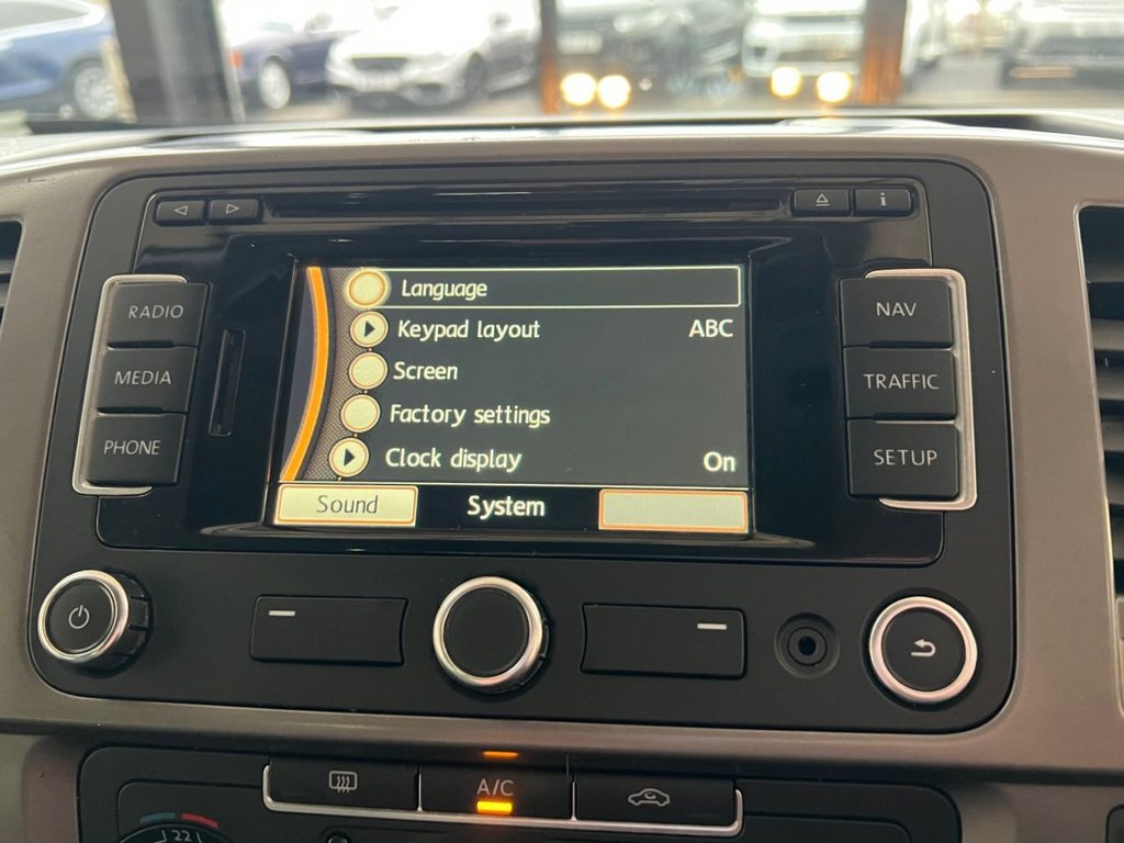 Used Volkswagen Transporter 2015 for sale - 76547221: Photo 43