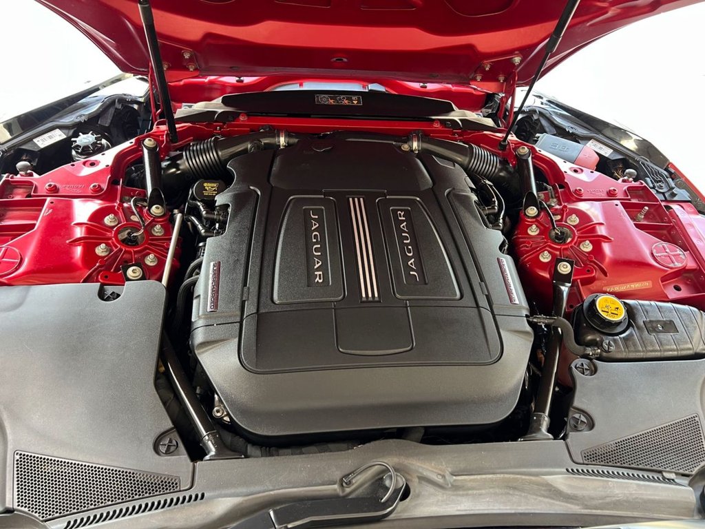 Used Jaguar F-Type 2014 for sale - 77369349: Photo 31