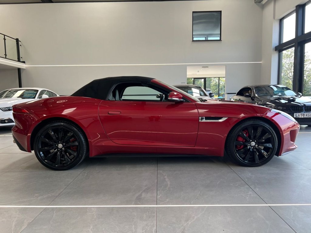 Used Jaguar F-Type 2014 for sale - 77369349: Photo 4