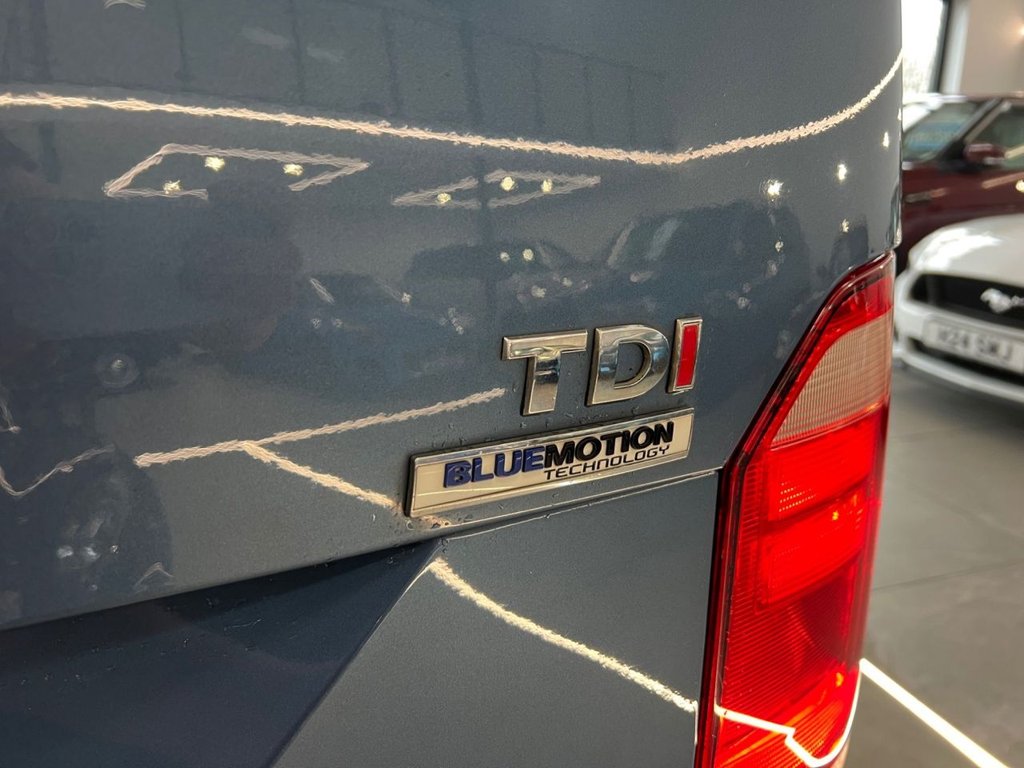 Used Volkswagen Transporter 2015 for sale - 76868005: Photo 14