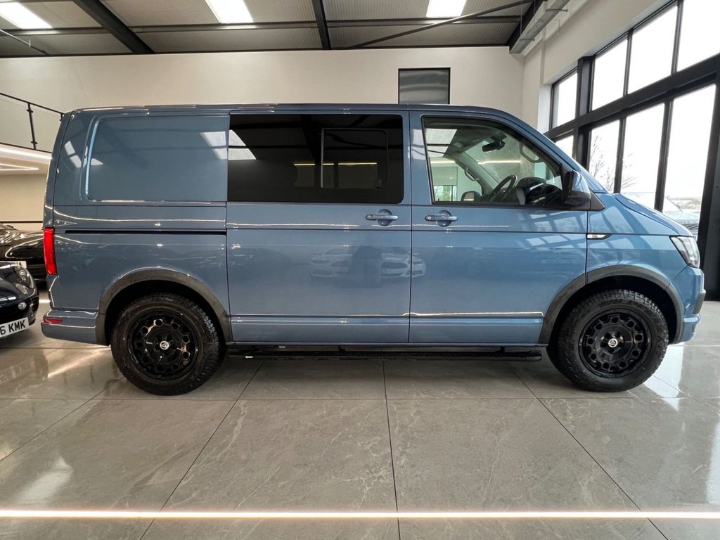 Used Volkswagen Transporter 2015 for sale - 76868005: Photo 2