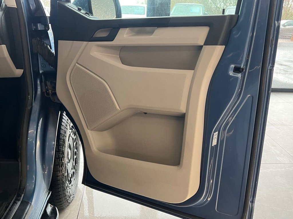 Used Volkswagen Transporter 2015 for sale - 76868005: Photo 28