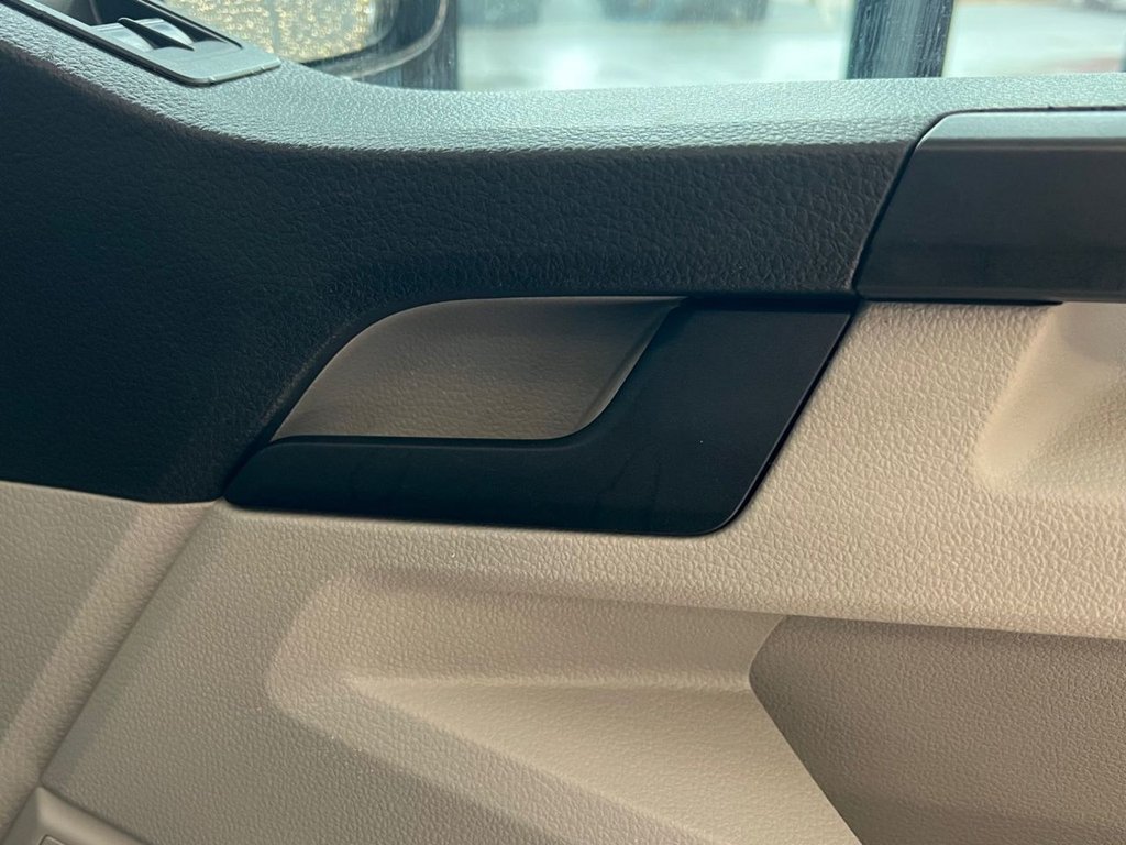 Used Volkswagen Transporter 2015 for sale - 76868005: Photo 30