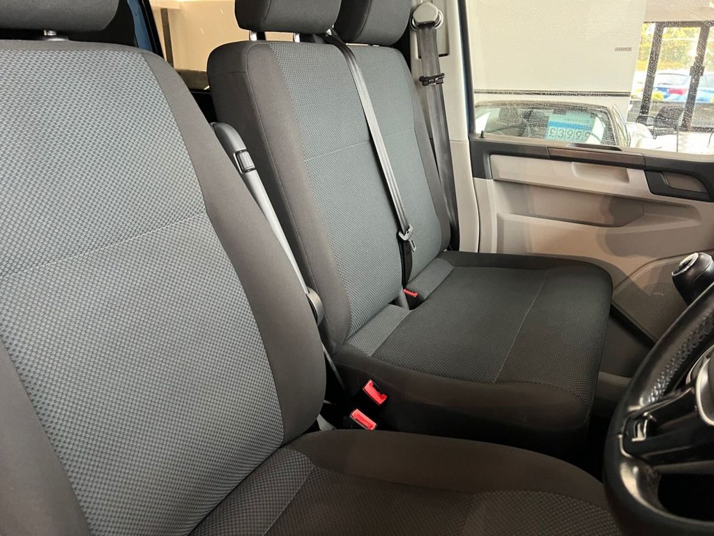 Used Volkswagen Transporter 2015 for sale - 76868005: Photo 32