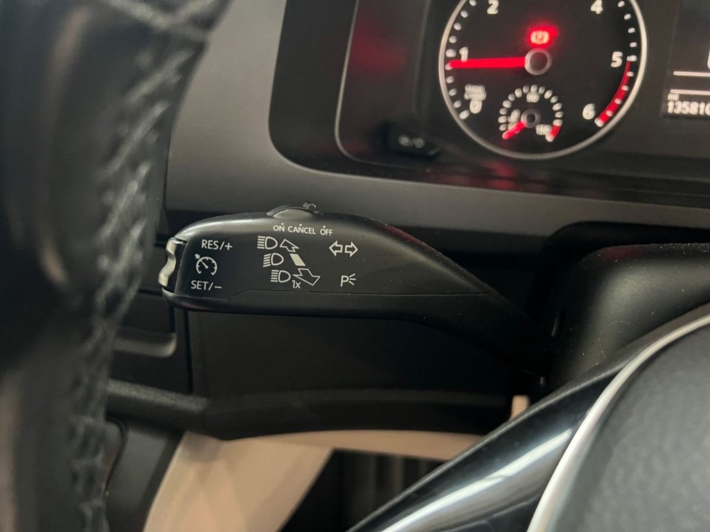 Used Volkswagen Transporter 2015 for sale - 76868005: Photo 37