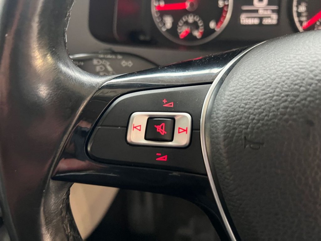 Used Volkswagen Transporter 2015 for sale - 76868005: Photo 38