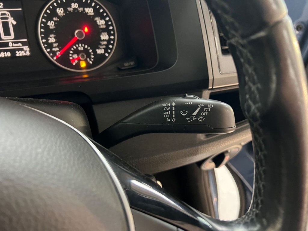 Used Volkswagen Transporter 2015 for sale - 76868005: Photo 40