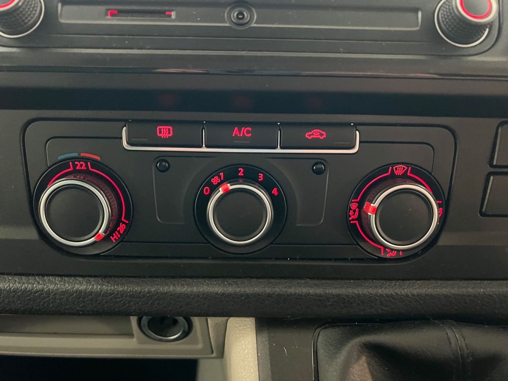 Used Volkswagen Transporter 2015 for sale - 76868005: Photo 41