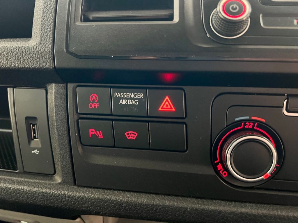 Used Volkswagen Transporter 2015 for sale - 76868005: Photo 45