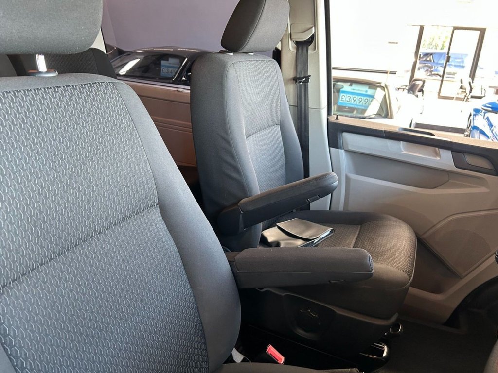 Used Volkswagen Transporter Shuttle 2019 for sale - 77967055: Photo 32
