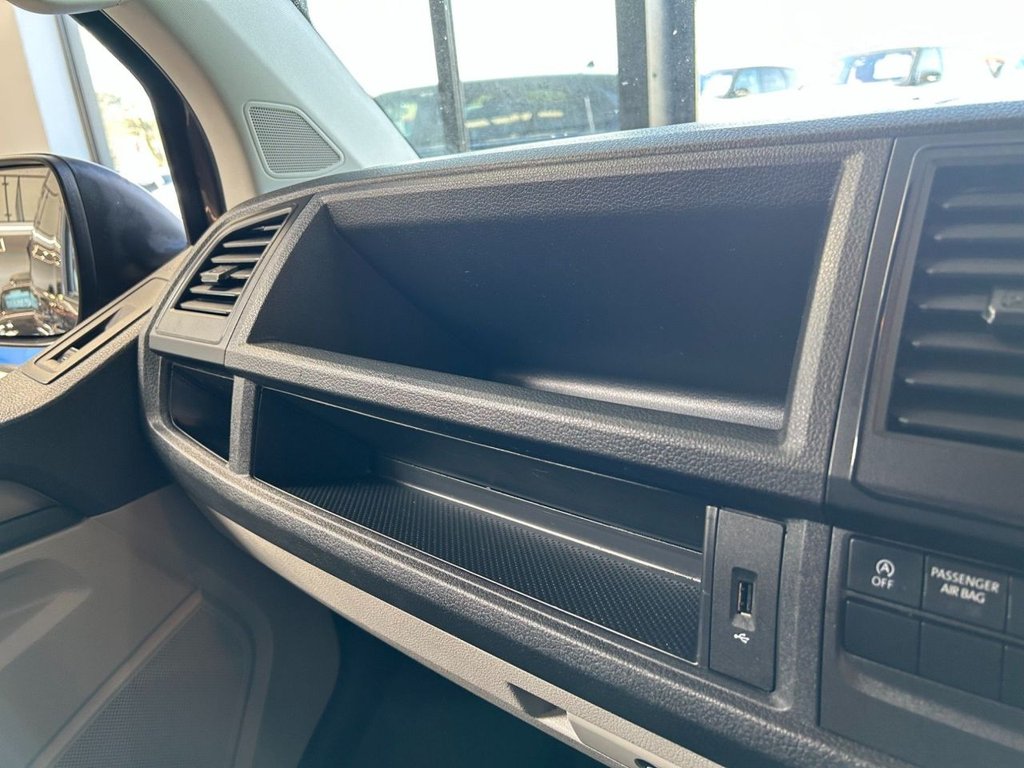 Used Volkswagen Transporter Shuttle 2019 for sale - 77967055: Photo 40