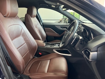 Used Jaguar F-Pace 2016 for sale - 75867956: Photo