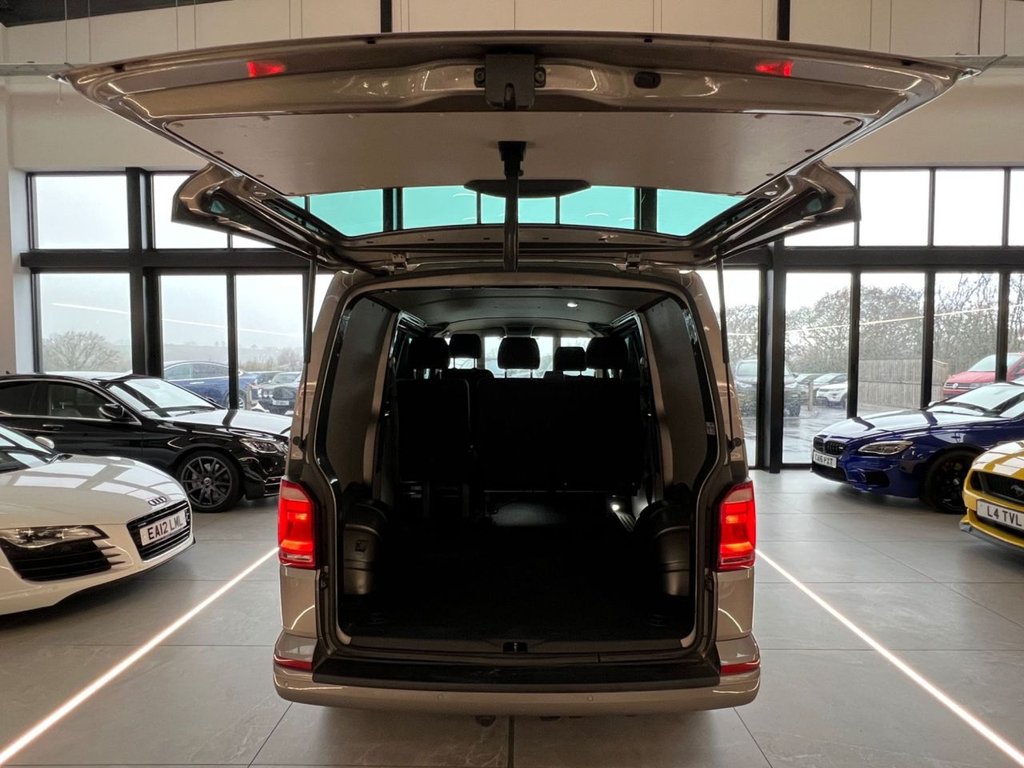 Used Volkswagen Transporter 2017 for sale - 76686062: Photo 16