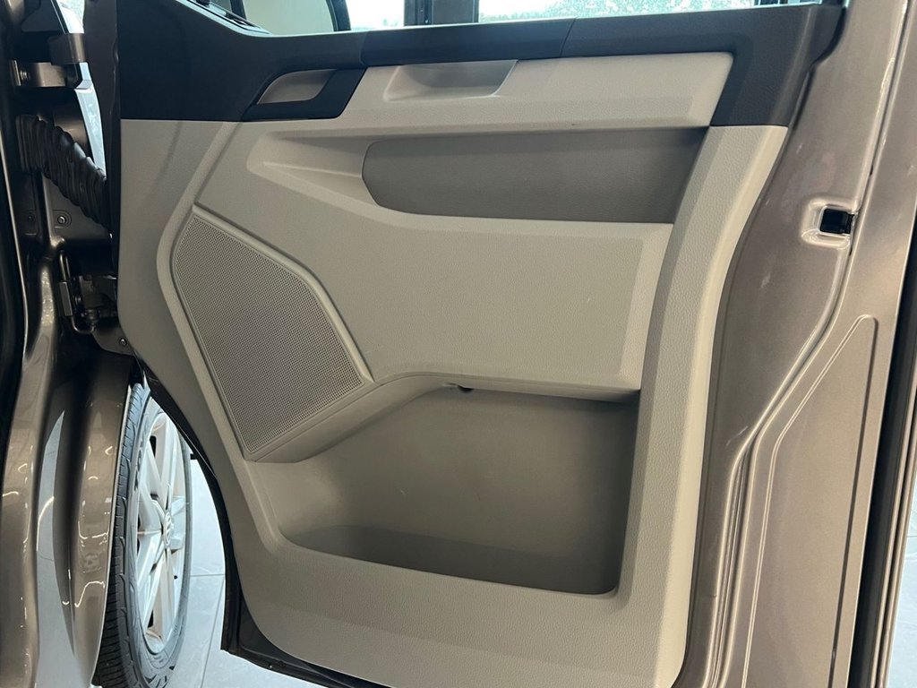 Used Volkswagen Transporter 2017 for sale - 76686062: Photo 25