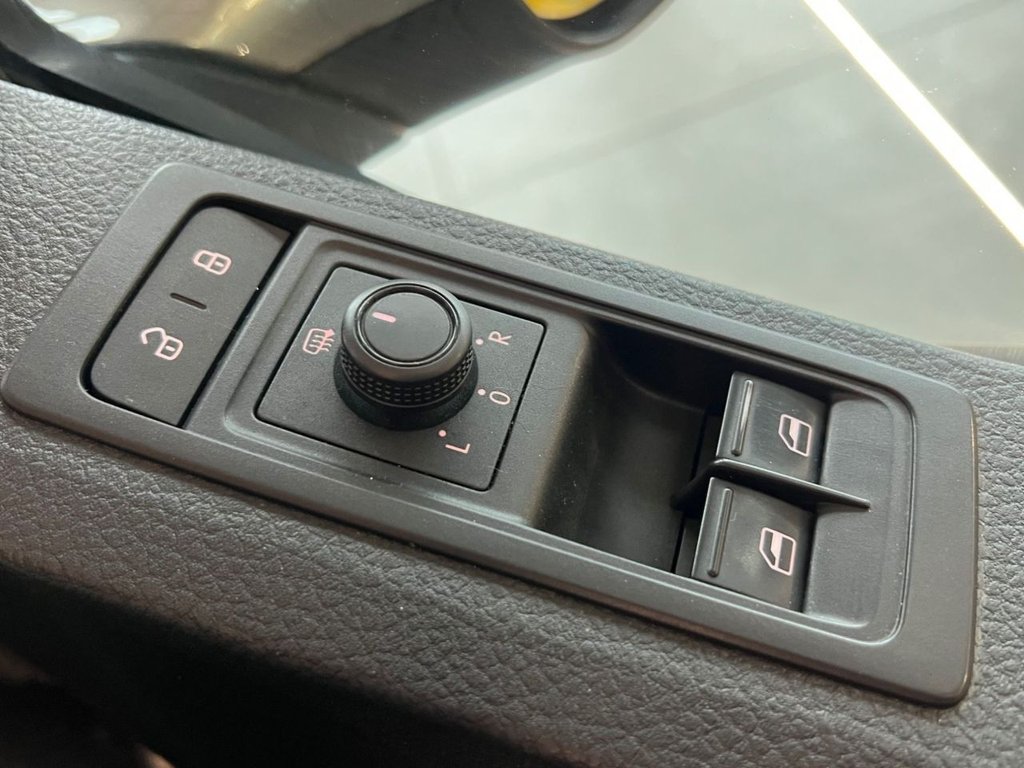 Used Volkswagen Transporter 2017 for sale - 76686062: Photo 26