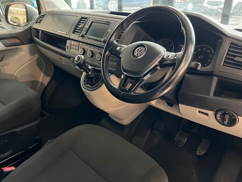 Used Volkswagen Transporter 2017 for sale - 76686062: Photo 3