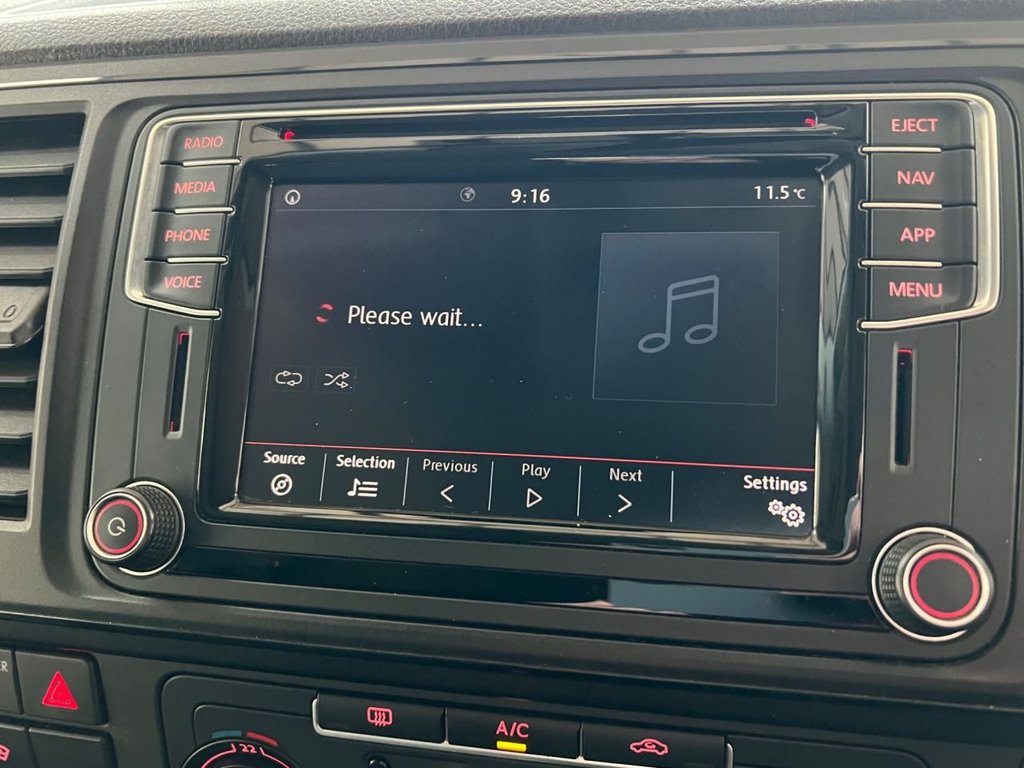 Used Volkswagen Transporter 2017 for sale - 76686062: Photo 35