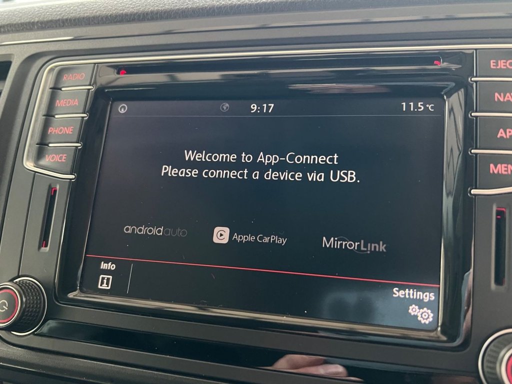 Used Volkswagen Transporter 2017 for sale - 76686062: Photo 39