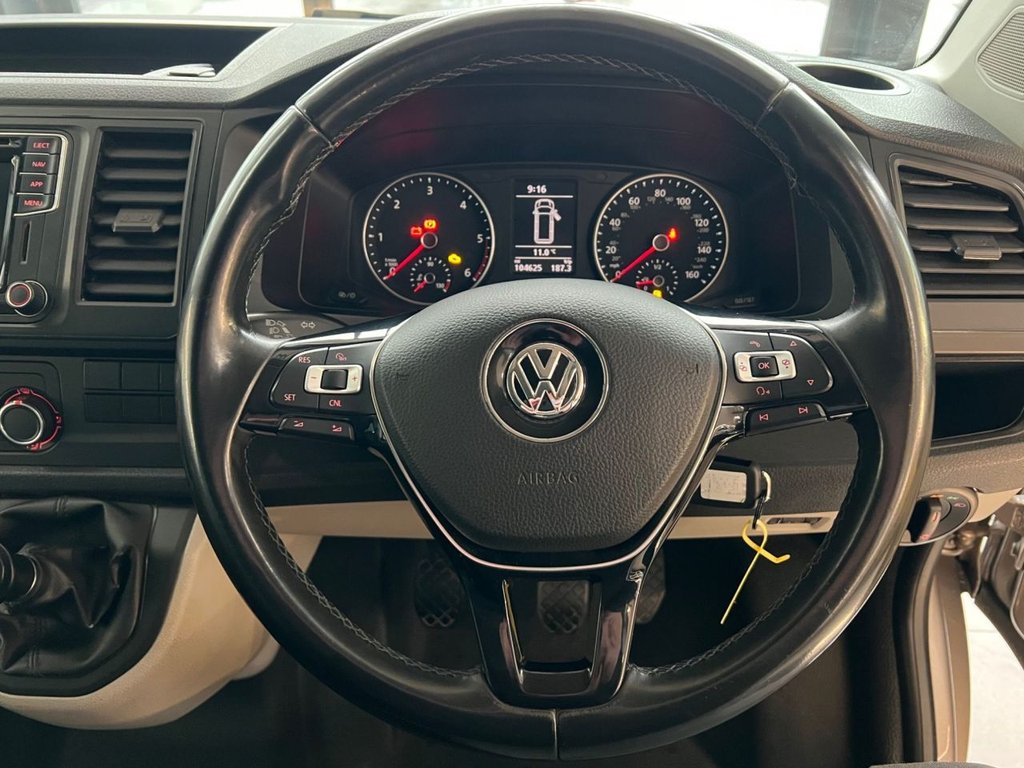 Used Volkswagen Transporter 2017 for sale - 76686062: Photo 4