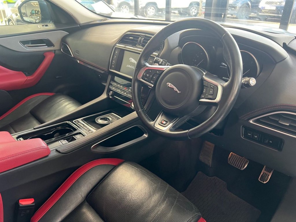 Used Jaguar F-Pace 2016 for sale - 77483397: Photo 3