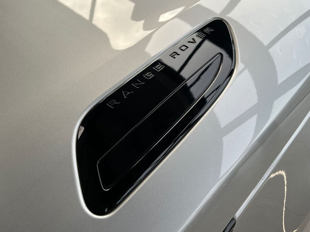 Used Land Rover Range Rover Velar 2018 for sale - 76985799: Photo 15