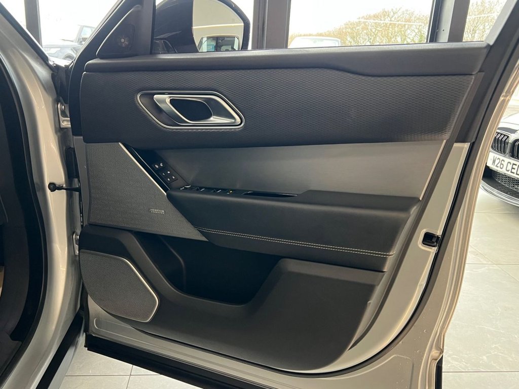 Used Land Rover Range Rover Velar 2018 for sale - 76985799: Photo 39