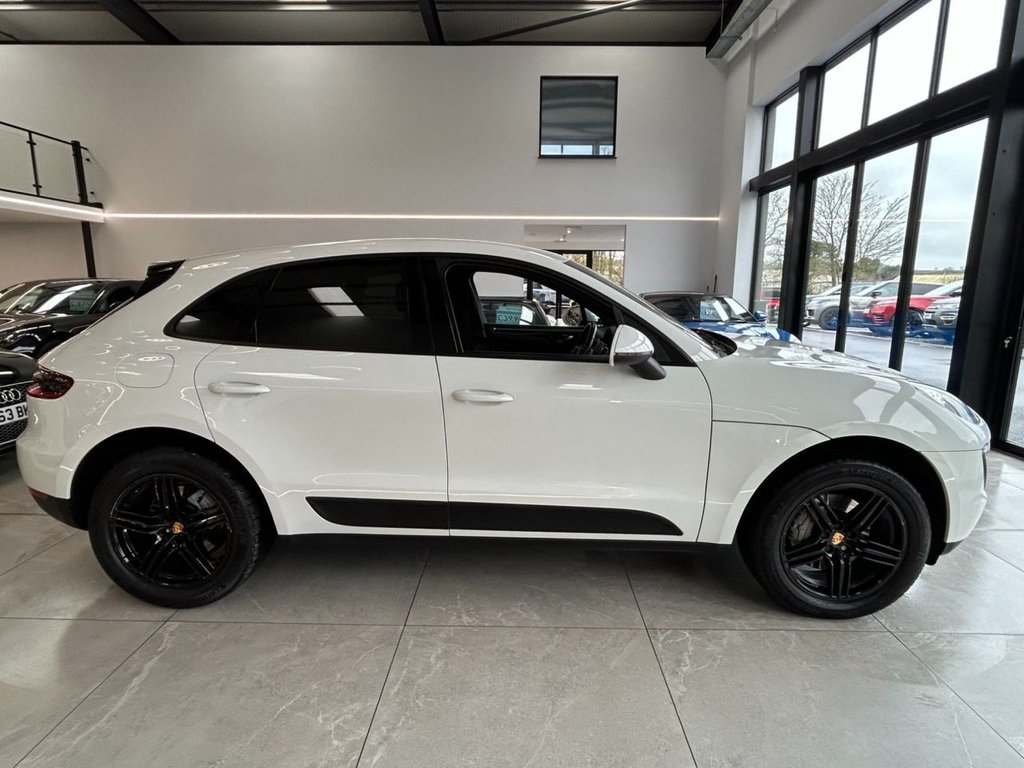 Used Porsche Macan 2014 for sale - 78044125: Photo 2