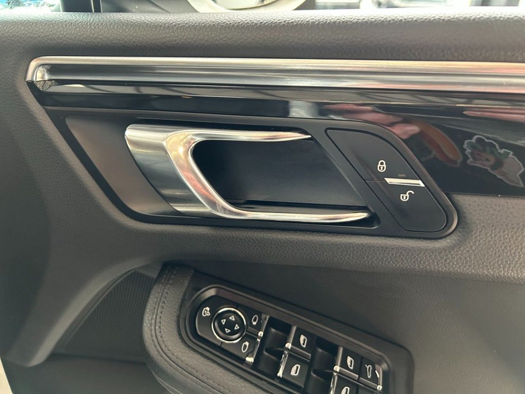 Used Porsche Macan 2014 for sale - 78044125: Photo 26