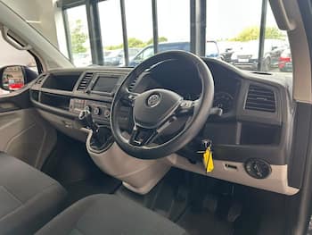 Used Volkswagen Transporter 2019 for sale - 79804801: Photo